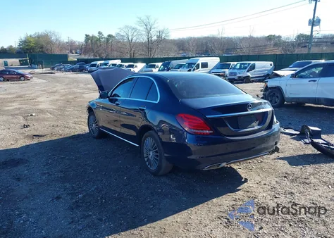 2015 Mercedes-Benz C 300 Luxury 4Matic из США, поврежденный, VIN 55SWF4KB4FU013650